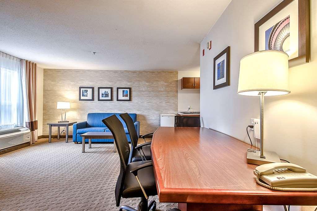 Comfort Inn & Suites South YYC Quarto foto